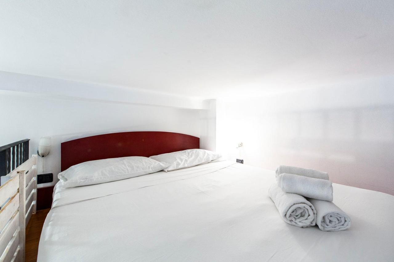 Extensive Terrace Navigli Toy Artistic Apartment Milano Dış mekan fotoğraf